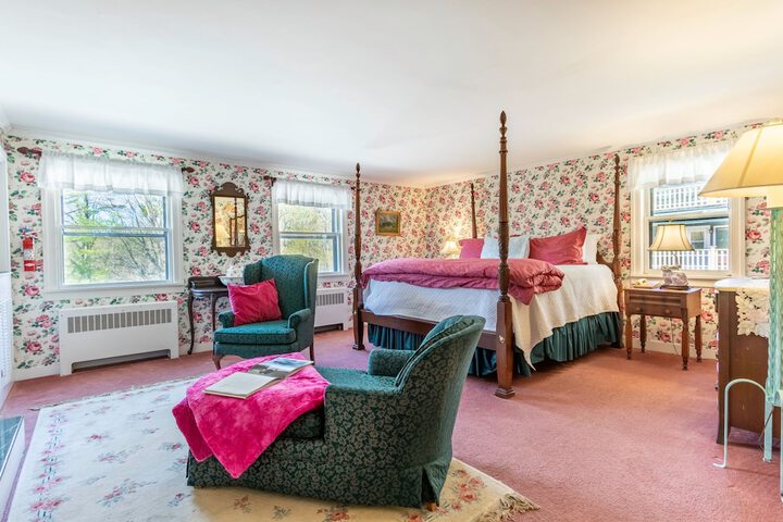 Room 21 of 288