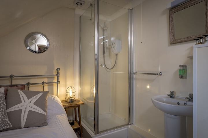 Room 29 of 53