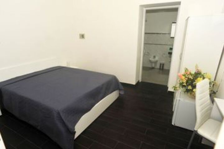 Room 14 of 26
