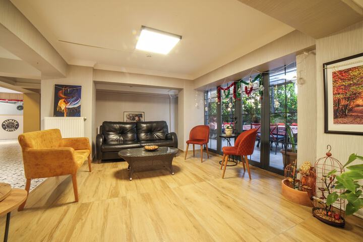 Room 83 of 125