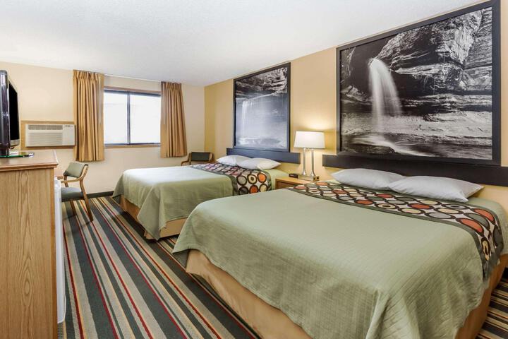 1 Queen Bed Mobility Accessible (8 of 20)