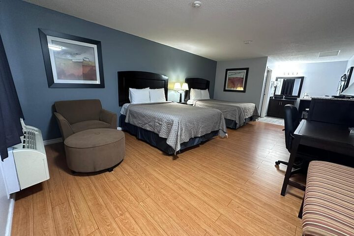 Room 11 of 24
