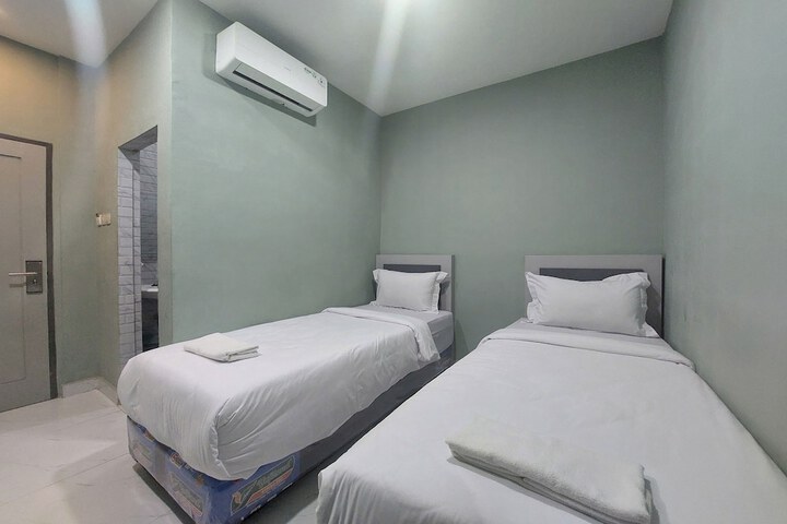 Room 15 of 36