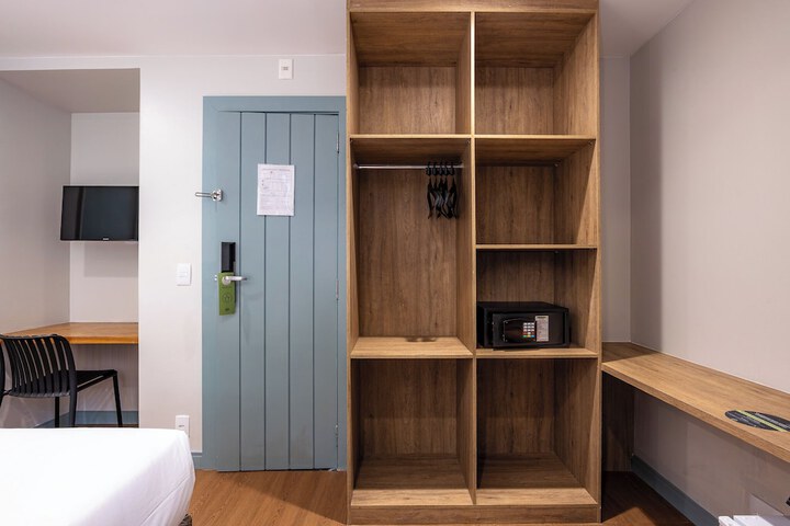 Room 18 of 75