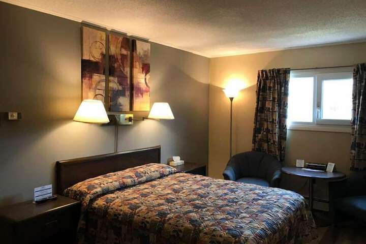 Room 12 of 39