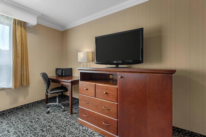 Room 26 of 65