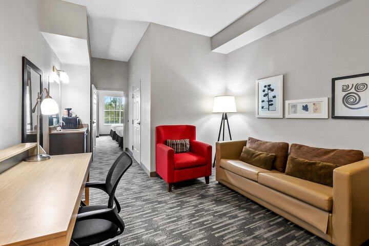 Room 32 of 64