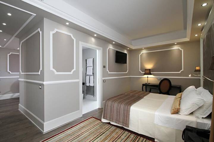 Room 3 of 34