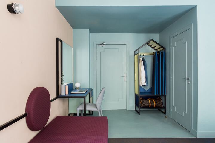 Room amenity
