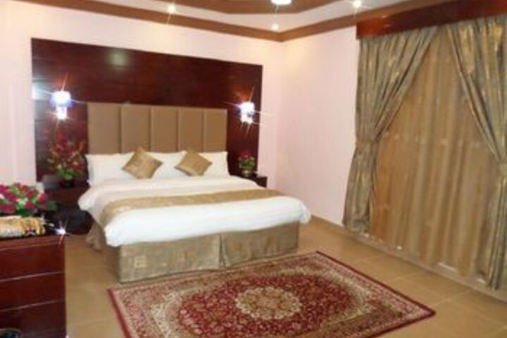 Room 10 of 22
