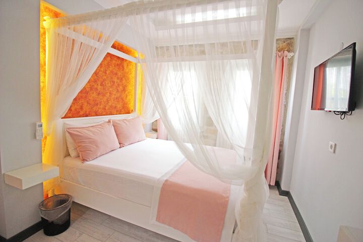 Room 25 of 54