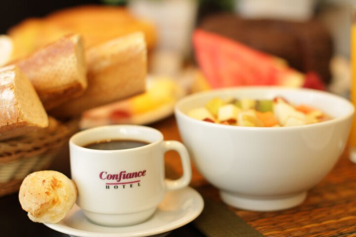 Breakfast/Coffee Service 28 of 39