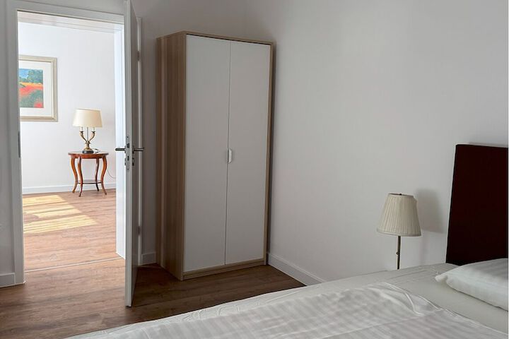 Room 7 of 25