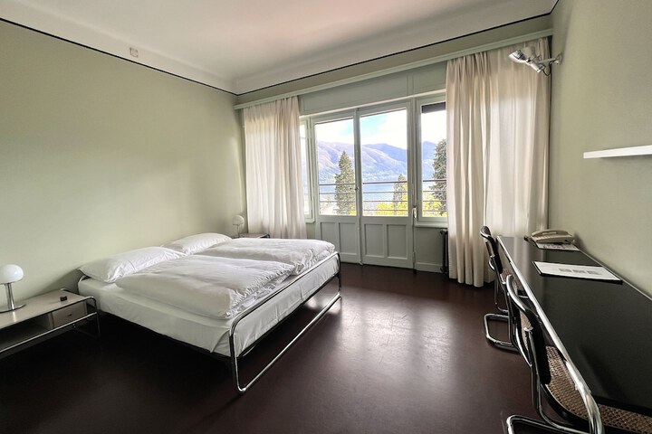 Room 15 of 70