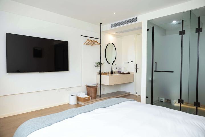 Room 64 of 125