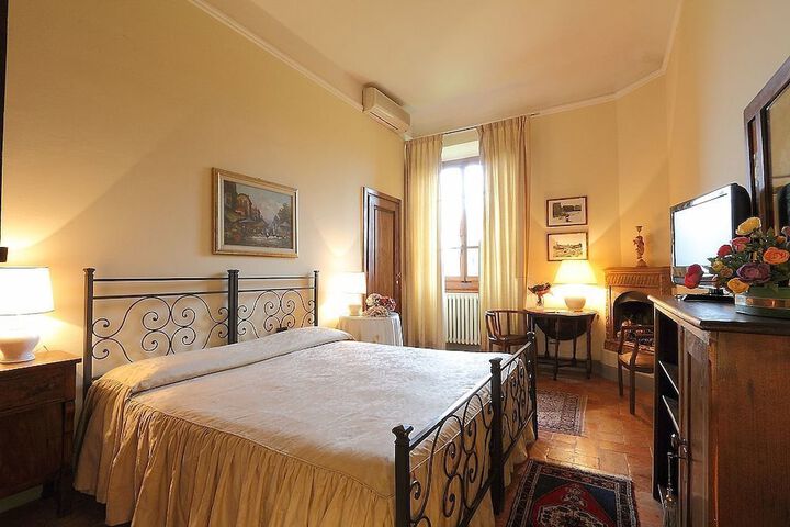 Room 10 of 46
