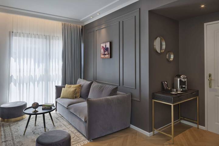 Room 16 of 49