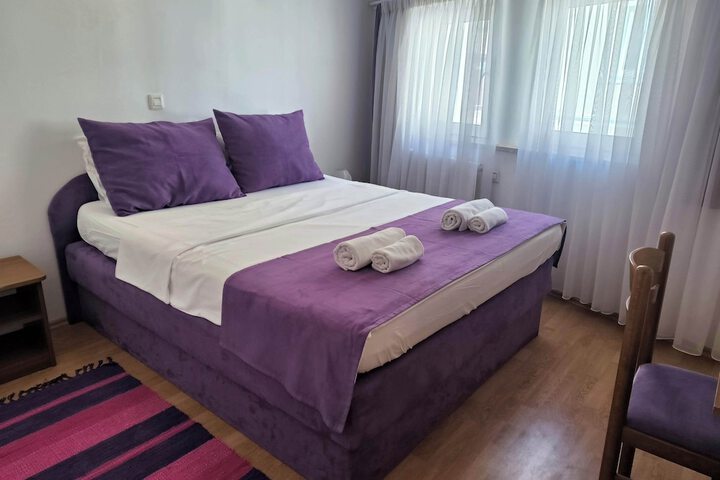 Room 15 of 44