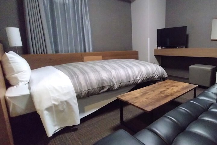 Room 8 of 39