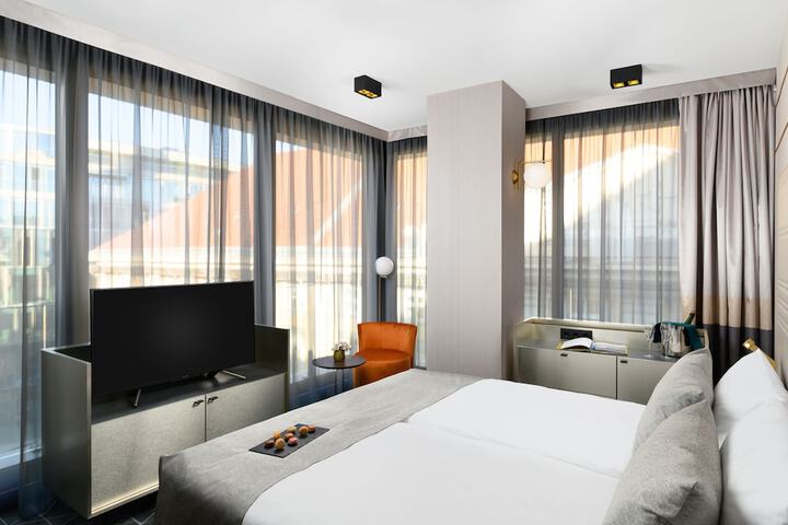 Room 29 of 46