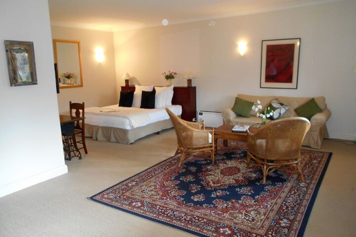 Room 12 of 36