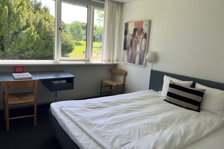 Room 3 of 17