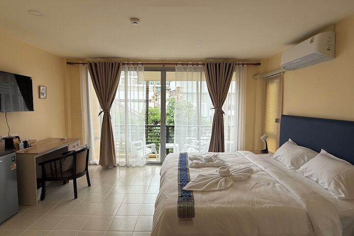 Room 11 of 26
