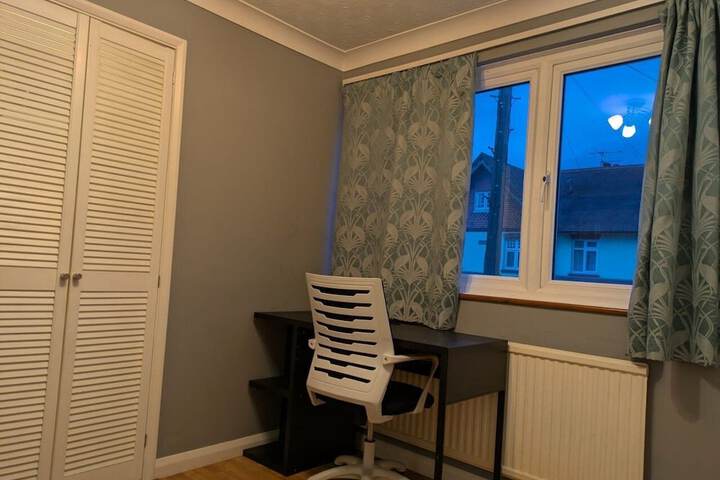 Room 3 of 16
