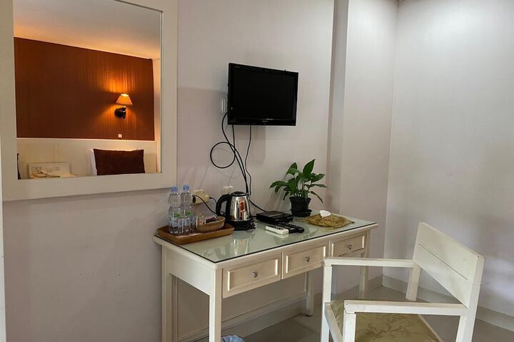 Room 7 of 48