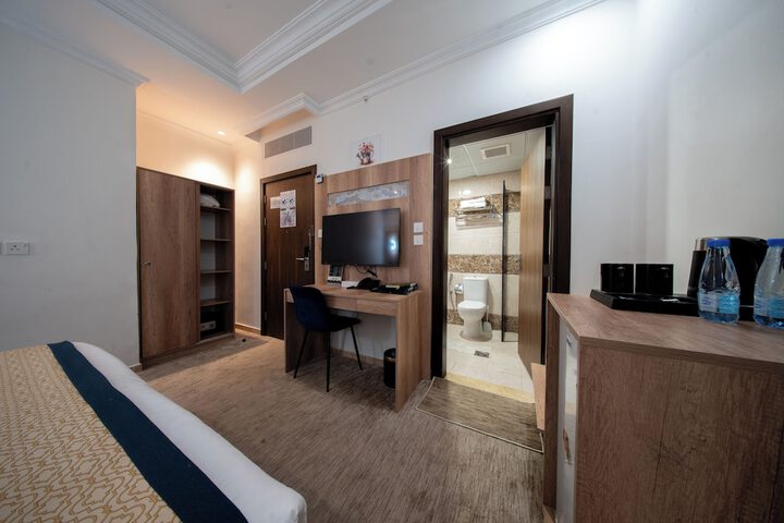 Room 13 of 53