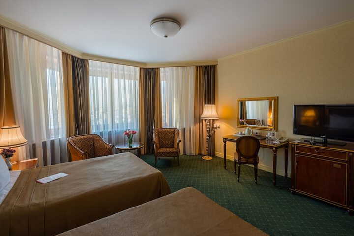 Room 28 of 113