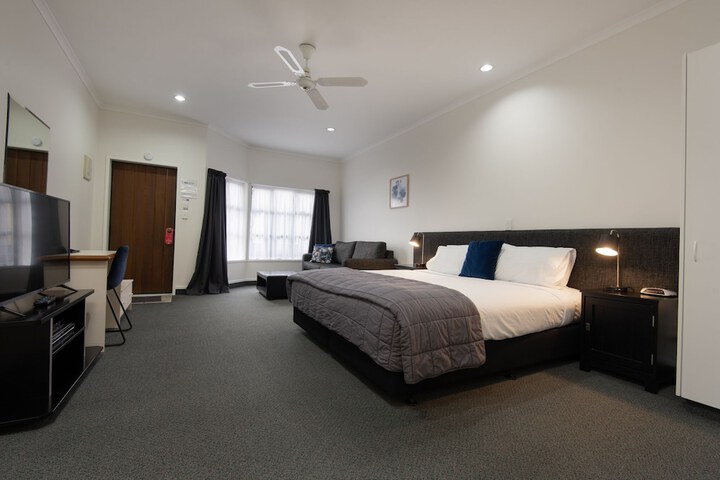 Room 19 of 40