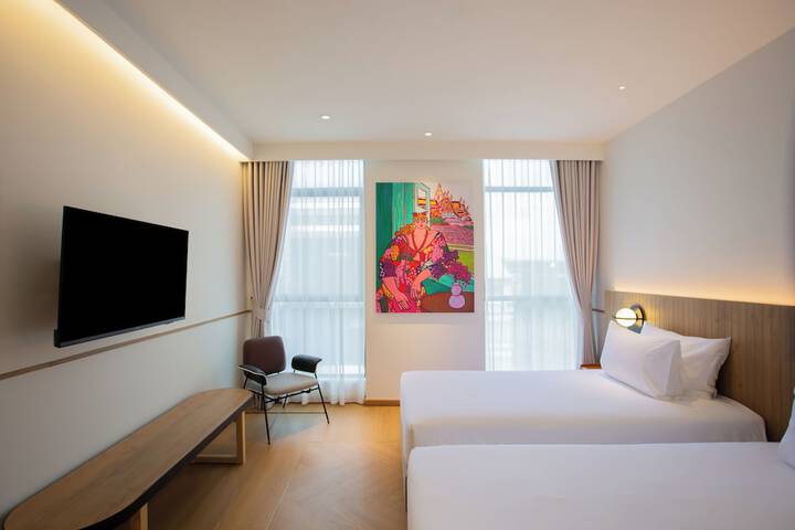 Room 122 of 180