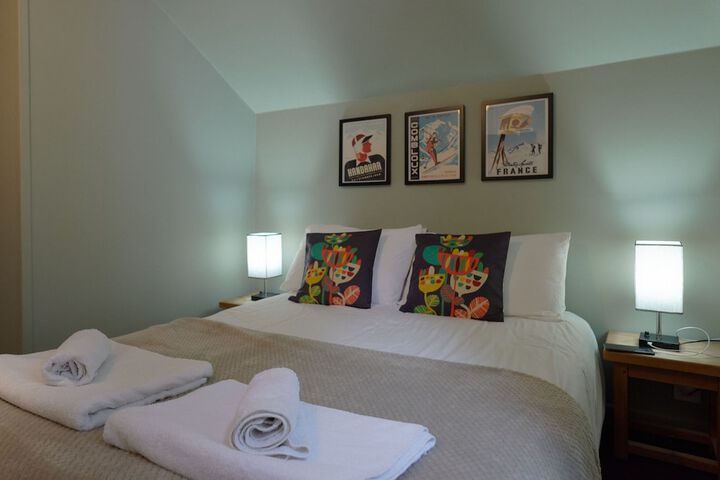 Room 16 of 33