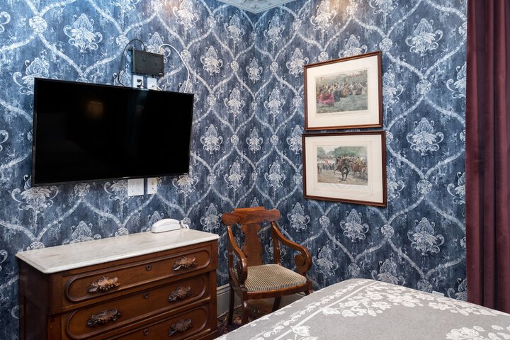 Room 12 of 39