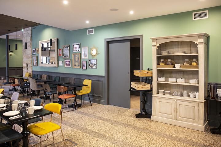 Breakfast area