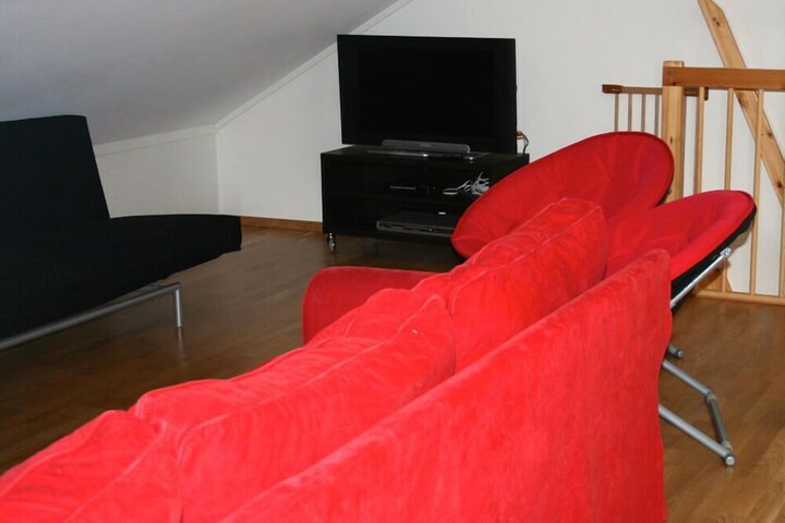 Room 14 of 32
