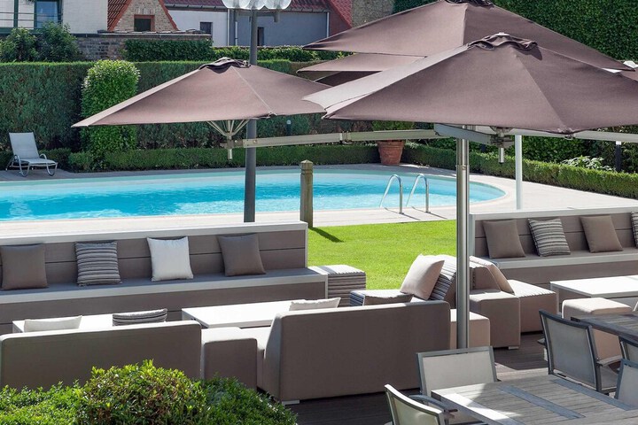 Pool Hotel