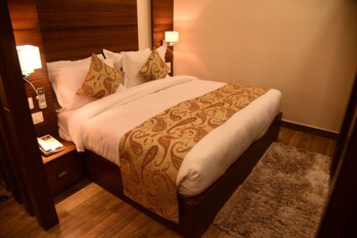 Room 20 of 28