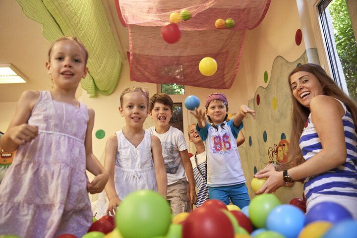 Childrens Activities 60 of 102