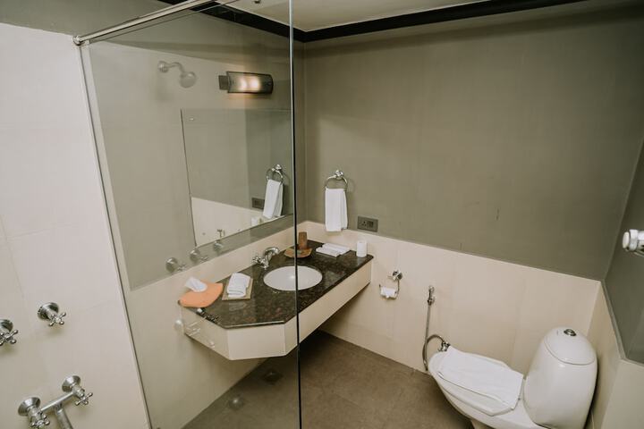 Room 40 of 126