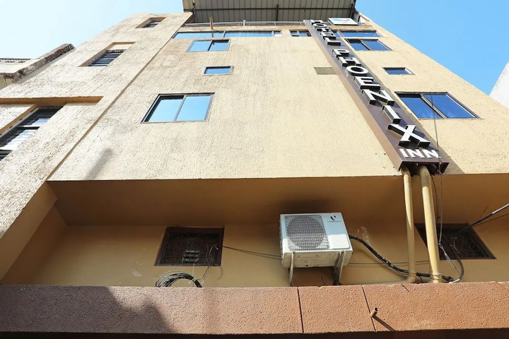 Oyo 26612 Phoenix Inn