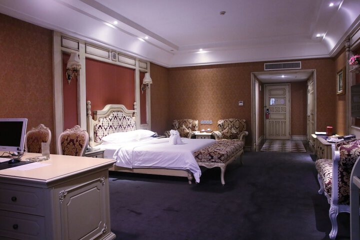 Room 11 of 91