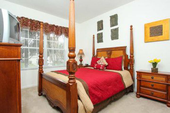 Room 5 of 15