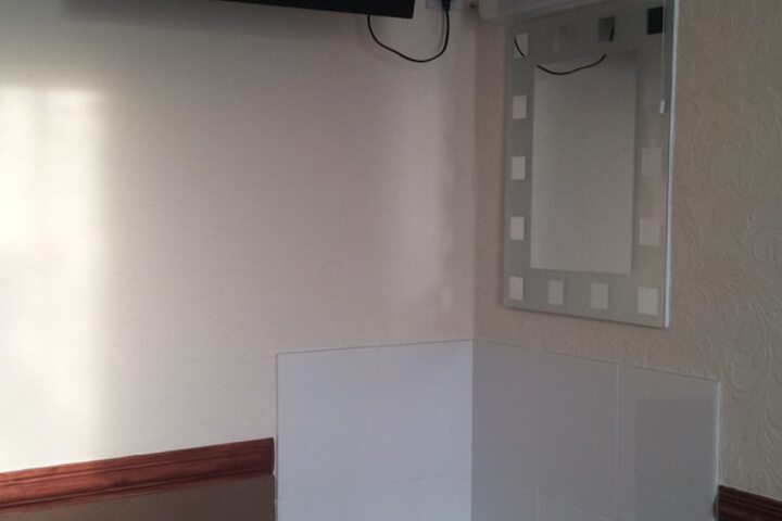 Room 6 of 87