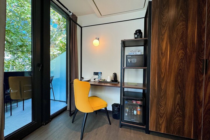 Room 45 of 104