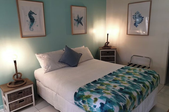 Room 30 of 106
