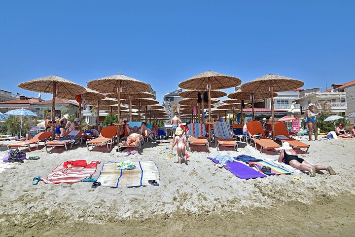 Beach 26 of 34