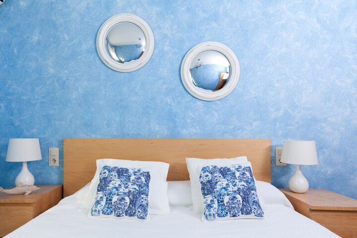 Room 5 of 28