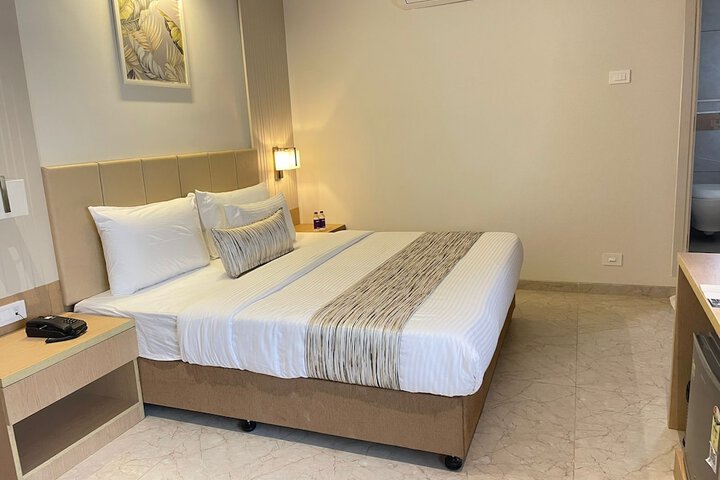Room 52 of 97
